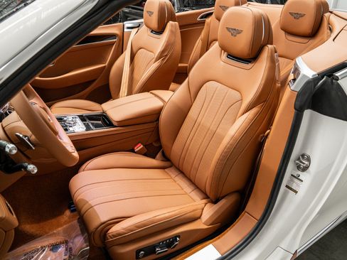 Used 2024 Bentley Continental GT Mulliner AWD/4WD image 24