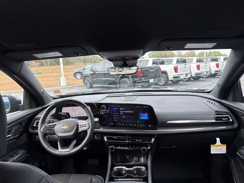 New 2026 Chevrolet Traverse High Country w/ LPO, Floor Liner Package image 15