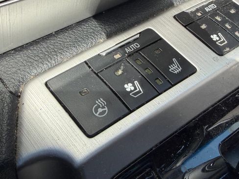 Used 2016 Toyota Land Cruiser AWD/4WD image 10