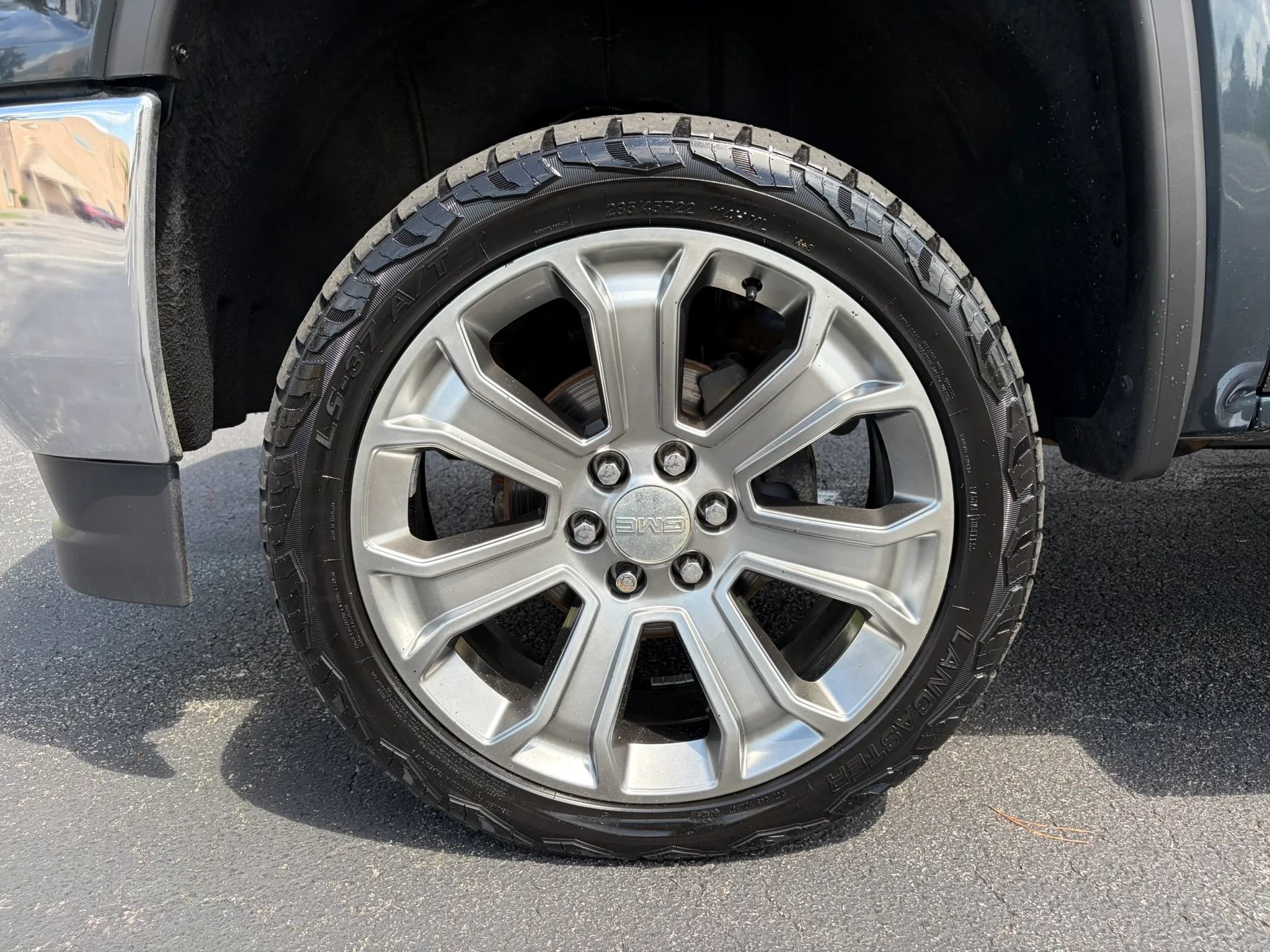Used 2018 GMC Sierra 1500 SLT w/ Texas SLT Premium Package AWD/4WD image 10