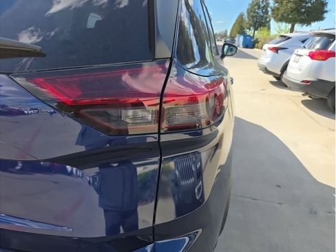 Used 2026 Nissan Rogue SV image 8