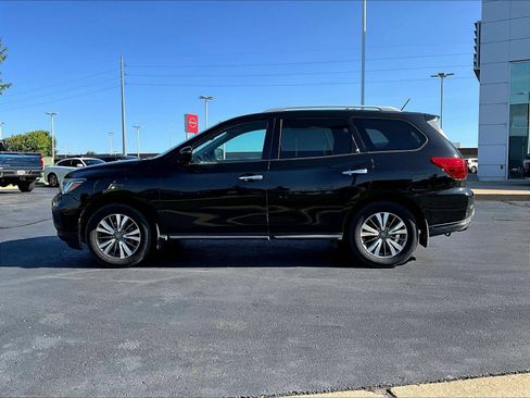 Used 2018 Nissan Pathfinder SV AWD/4WD image 5