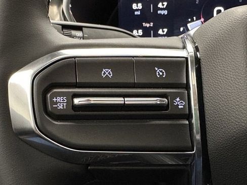 New 2026 GMC Canyon Denali image 9