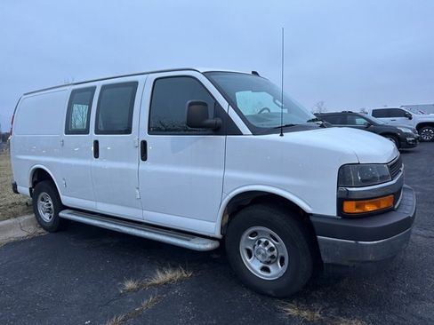 Used 2024 Chevrolet Express 2500 w/ Driver Convenience Package image 3