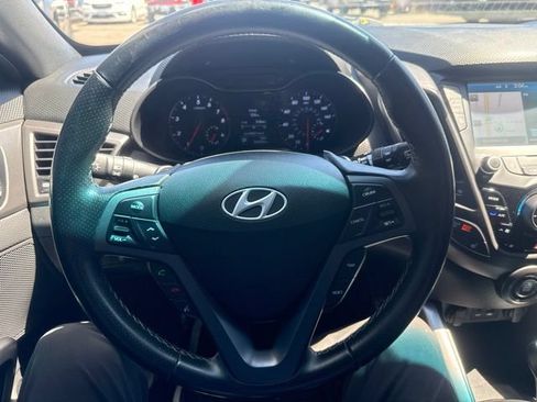 Used 2016 Hyundai Veloster Turbo w/ Option Group 04 FWD image 13