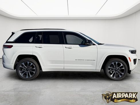 New 2025 Jeep Grand Cherokee Overland w/ Adv Protech Group III AWD/4WD image 3