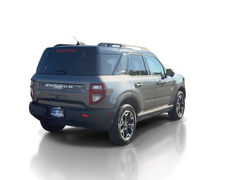 Used 2025 Ford Bronco Sport Outer Banks w/ Outer Banks Tech Package+ AWD/4WD image 8