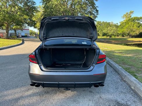 Used 2019 Honda Accord Sport image 10