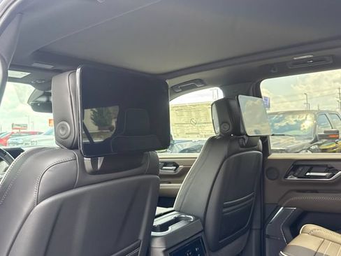 New 2026 GMC Yukon XL Denali Ultimate AWD/4WD image 32