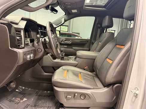 Used 2025 GMC Sierra 1500 AT4 w/ Technology Package AWD/4WD image 27
