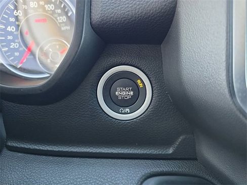 Used 2025 RAM 1500 Big Horn image 28