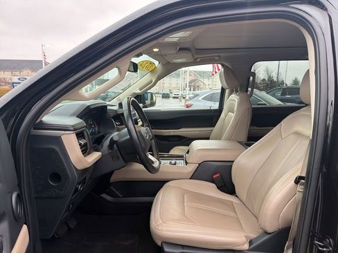 Used 2024 Ford Expedition Limited image 15