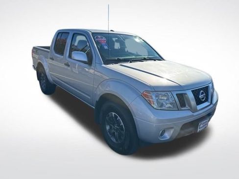 Used 2019 Nissan Frontier PRO-4X image 7