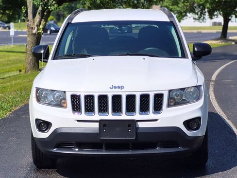 Used 2016 Jeep Compass Sport w/ Power Value Group FWD image 2