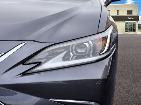 Used 2022 Lexus ES 250 w/ Premium Package image 10