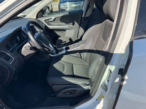 Used 2015 Volvo XC60 T5 image 9