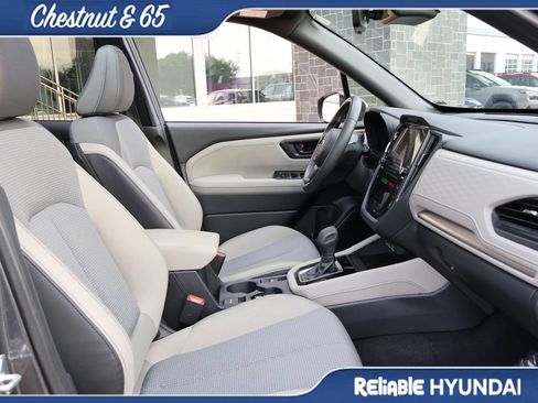Used 2025 Subaru Forester Premium AWD/4WD image 9