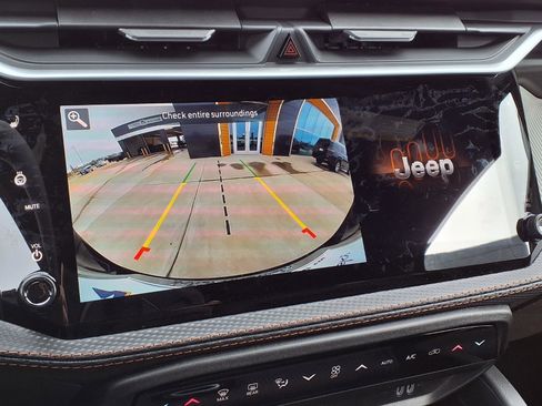 New 2026 Jeep Cherokee Laredo image 11