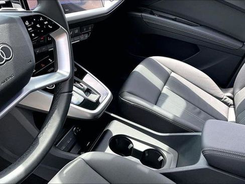 Certified 2025 Audi Q4 e-tron Premium Plus w/ Premium Plus AWD/4WD image 23