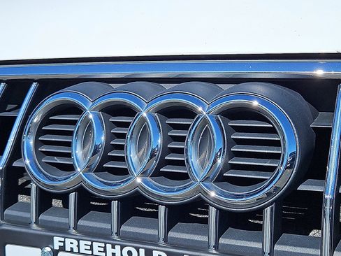 Used 2019 Audi A4 2.0T allroad Premium Plus w/ Premium Plus Package image 11