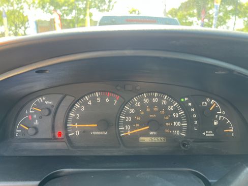 Used 2004 Toyota Tundra Limited image 19