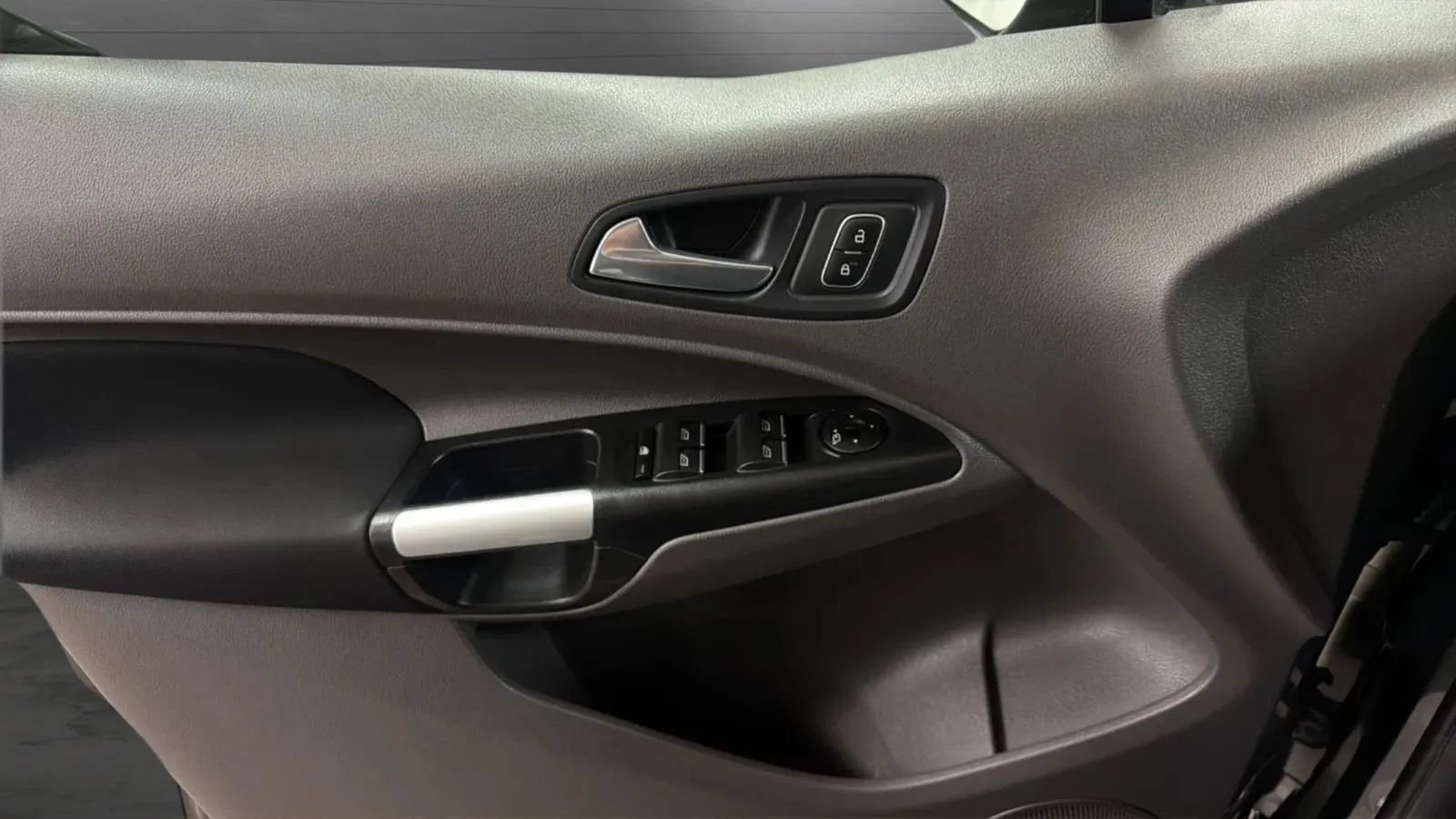 Used 2019 Ford Transit Connect XLT FWD image 16