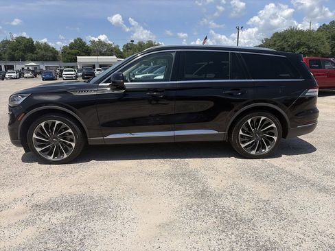 Used 2023 Lincoln Aviator Reserve w/ Equipment Group 201A RWD image 3
