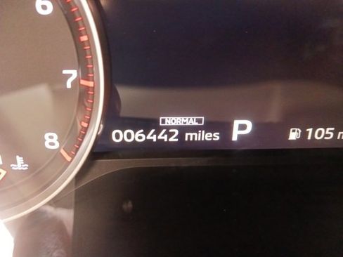 Used 2025 Mitsubishi Outlander SE image 19