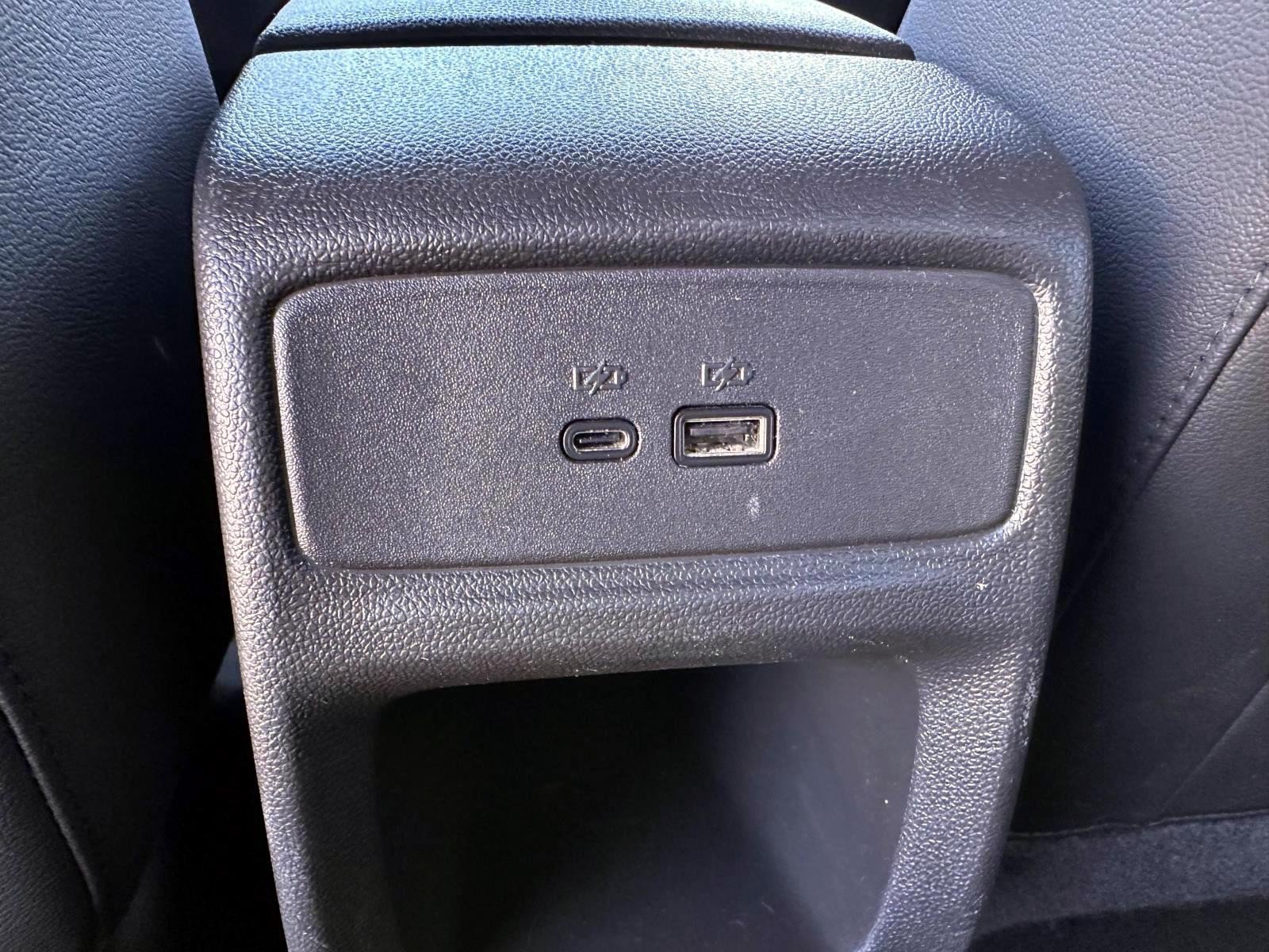 Used 2024 Chevrolet Trax RS FWD image 13