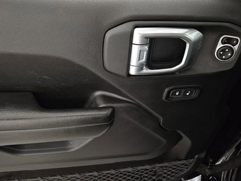 Used 2023 Jeep Wrangler Unlimited AWD/4WD image 25