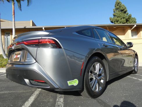 Used 2023 Toyota Mirai image 8