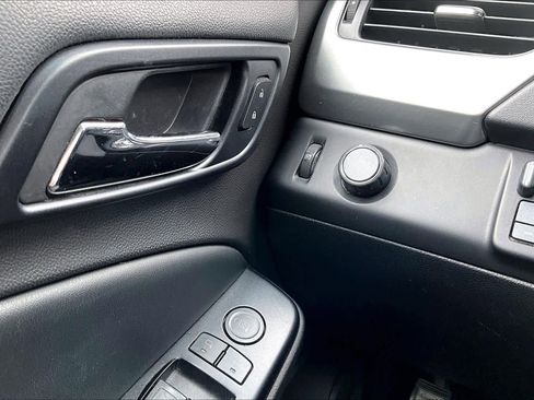 Used 2015 Chevrolet Tahoe LT w/ Texas Edition image 34