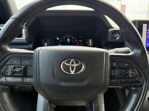 Used 2024 Toyota Tacoma SR5 AWD/4WD image 32