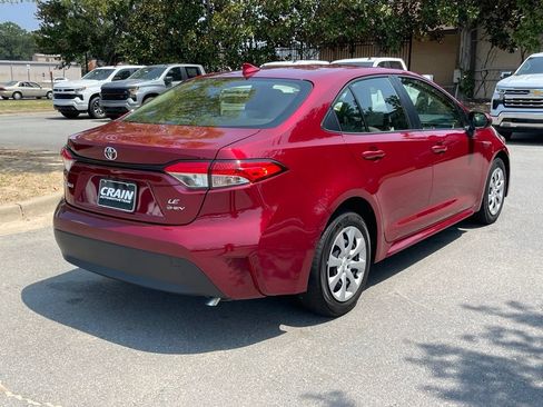 Used 2026 Toyota Corolla LE FWD image 8