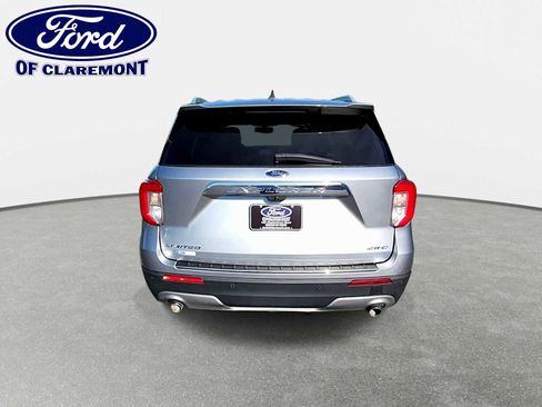 Used 2022 Ford Explorer Limited w/ Equipment Group 301A AWD/4WD image 7