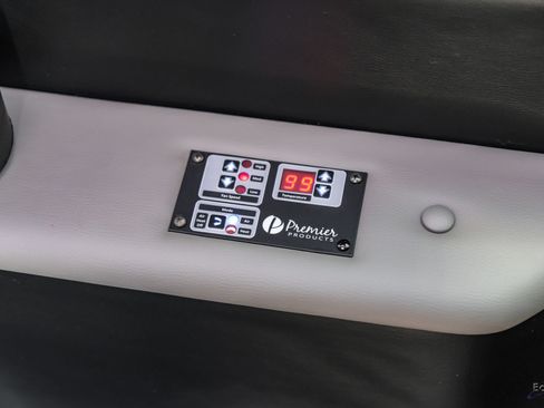 Used 2022 Mercedes-Benz Sprinter 2500 image 79