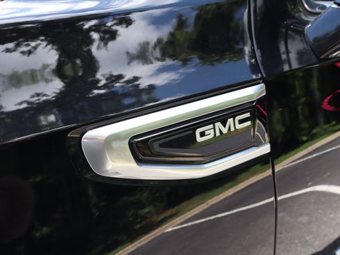Used 2021 GMC Yukon XL Denali w/ Advanced Technology Package RWD image 17