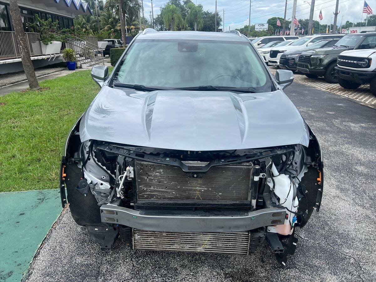 Used 2023 Cadillac XT4 Premium Luxury AWD/4WD image 3