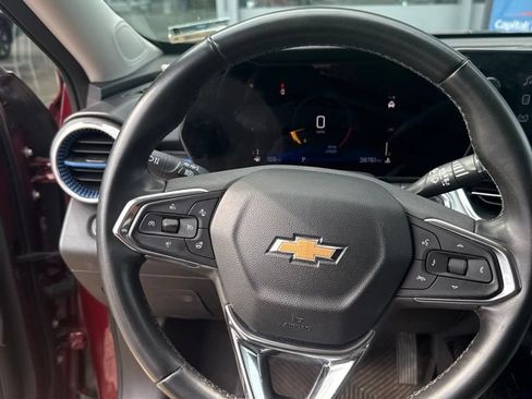 Used 2024 Chevrolet Trax LT w/ Driver Confidence Package FWD image 6