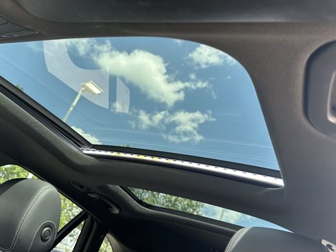 Used 2018 Mercedes-Benz GLC 300 4MATIC image 29