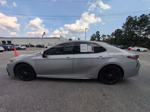 Used 2021 Toyota Camry XSE w/ Navigation Package FWD image 5