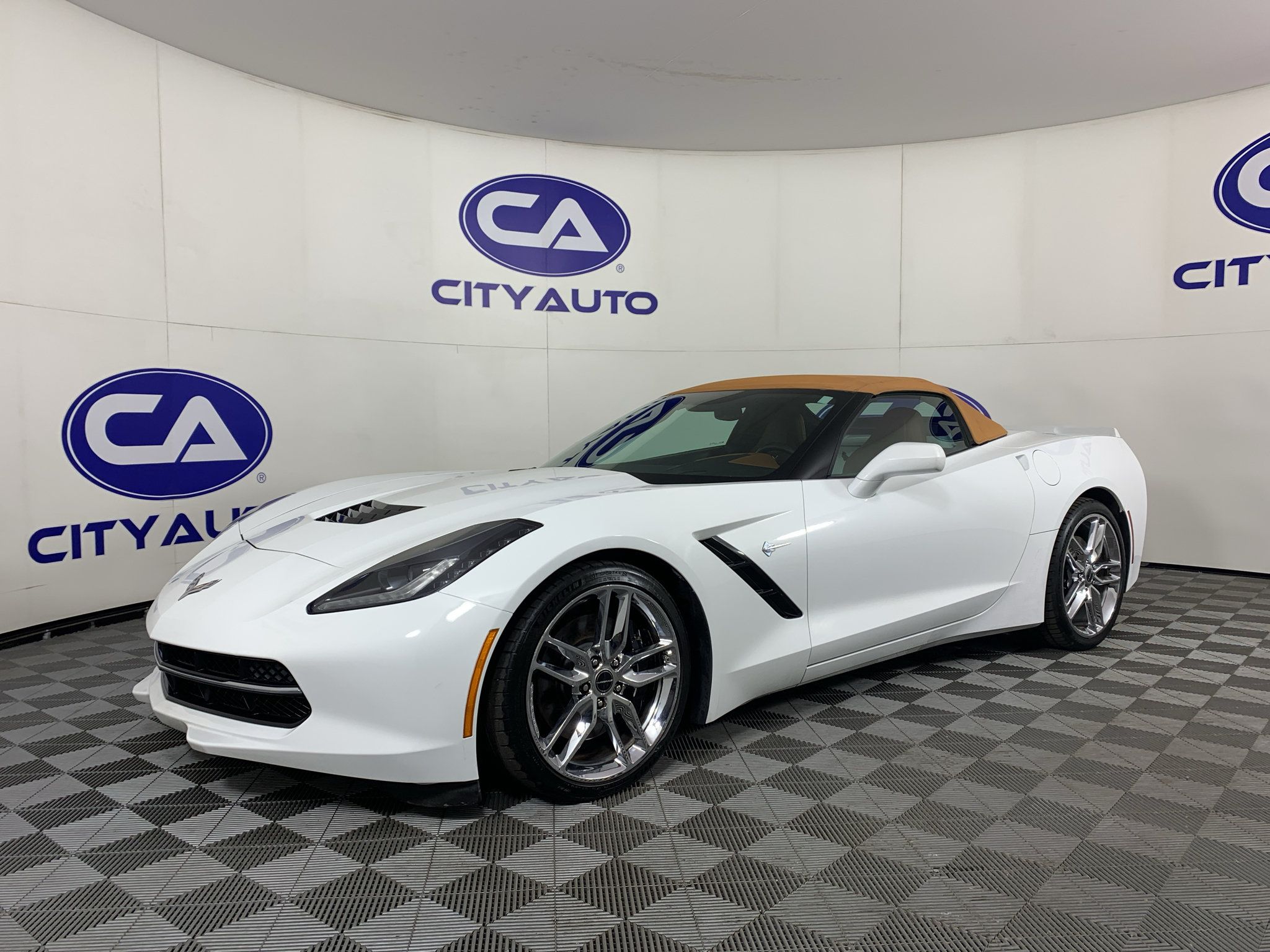 Used 2014 Chevrolet Corvette Stingray Convertible w/ 3LT Preferred Equipment Group RWD image 7
