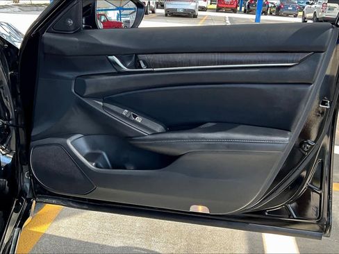 Used 2022 Honda Accord Touring image 23