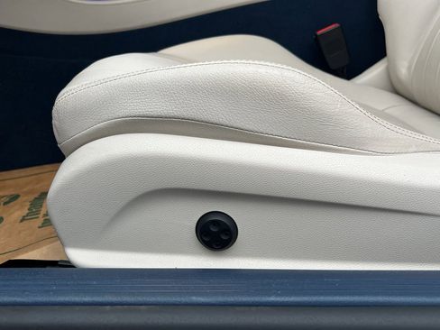 Used 2019 Mercedes-Benz E 450 4MATIC Coupe image 16