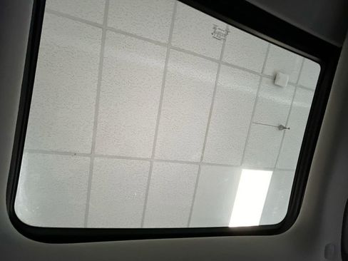 Used 2023 Jeep Grand Cherokee L Limited image 18