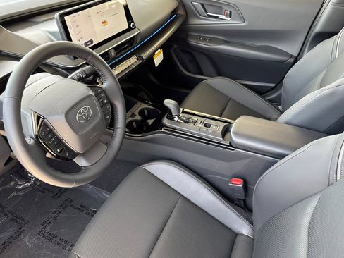 New 2027 Toyota Prius FWD image 9
