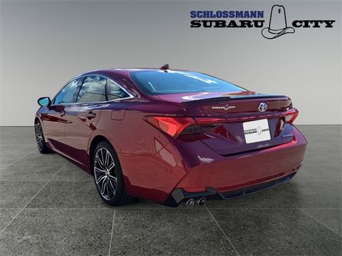 Used 2019 Toyota Avalon Touring image 6