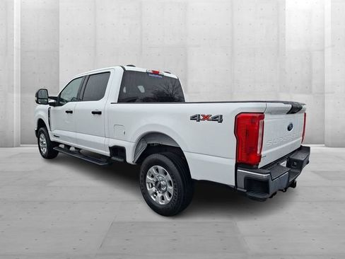 Used 2024 Ford F250 XLT AWD/4WD image 4
