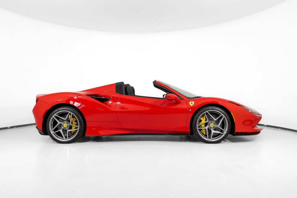 Used 2022 Ferrari F8 Tributo RWD image 10