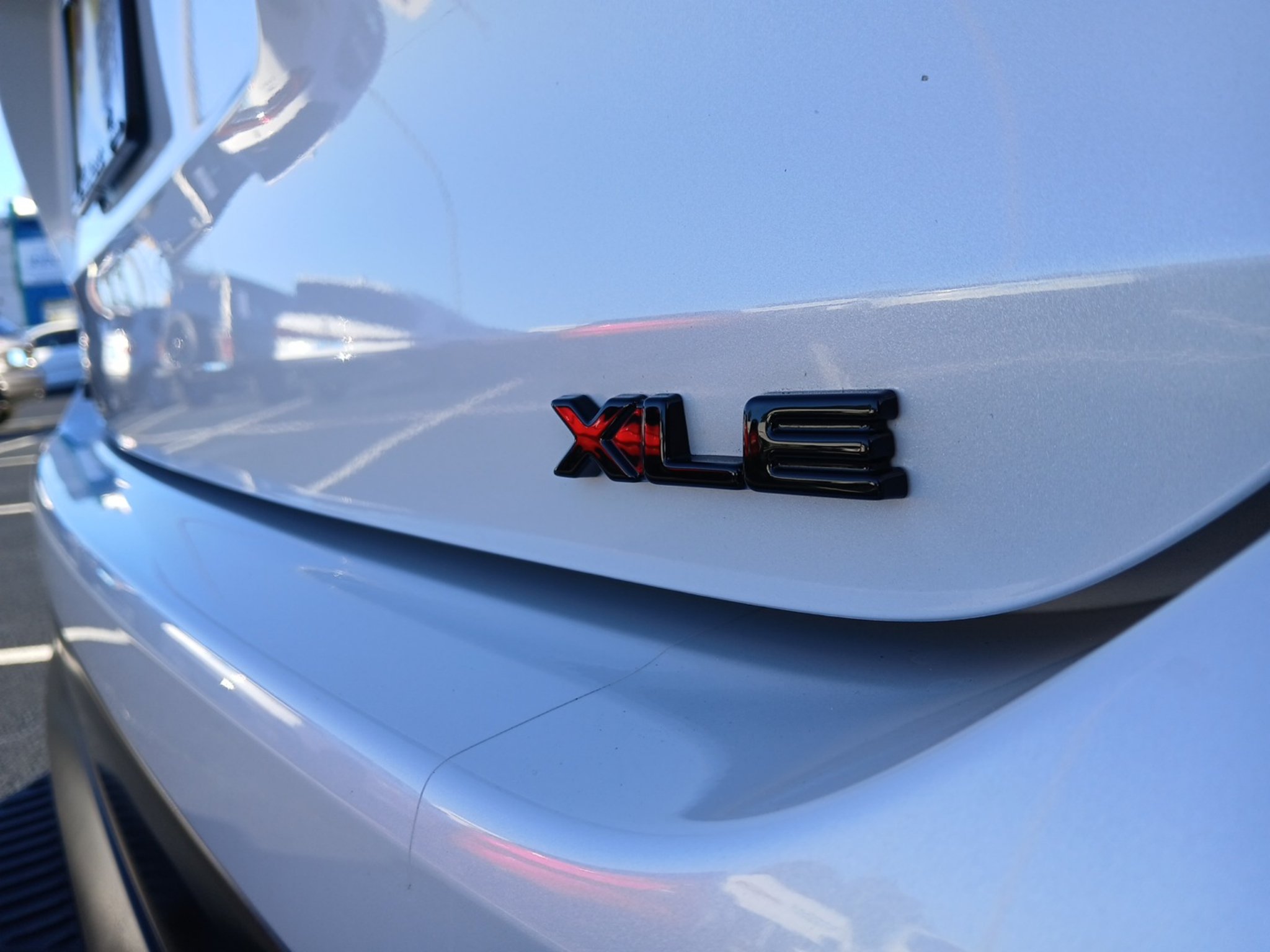 Used 2025 Toyota Highlander XLE FWD image 35